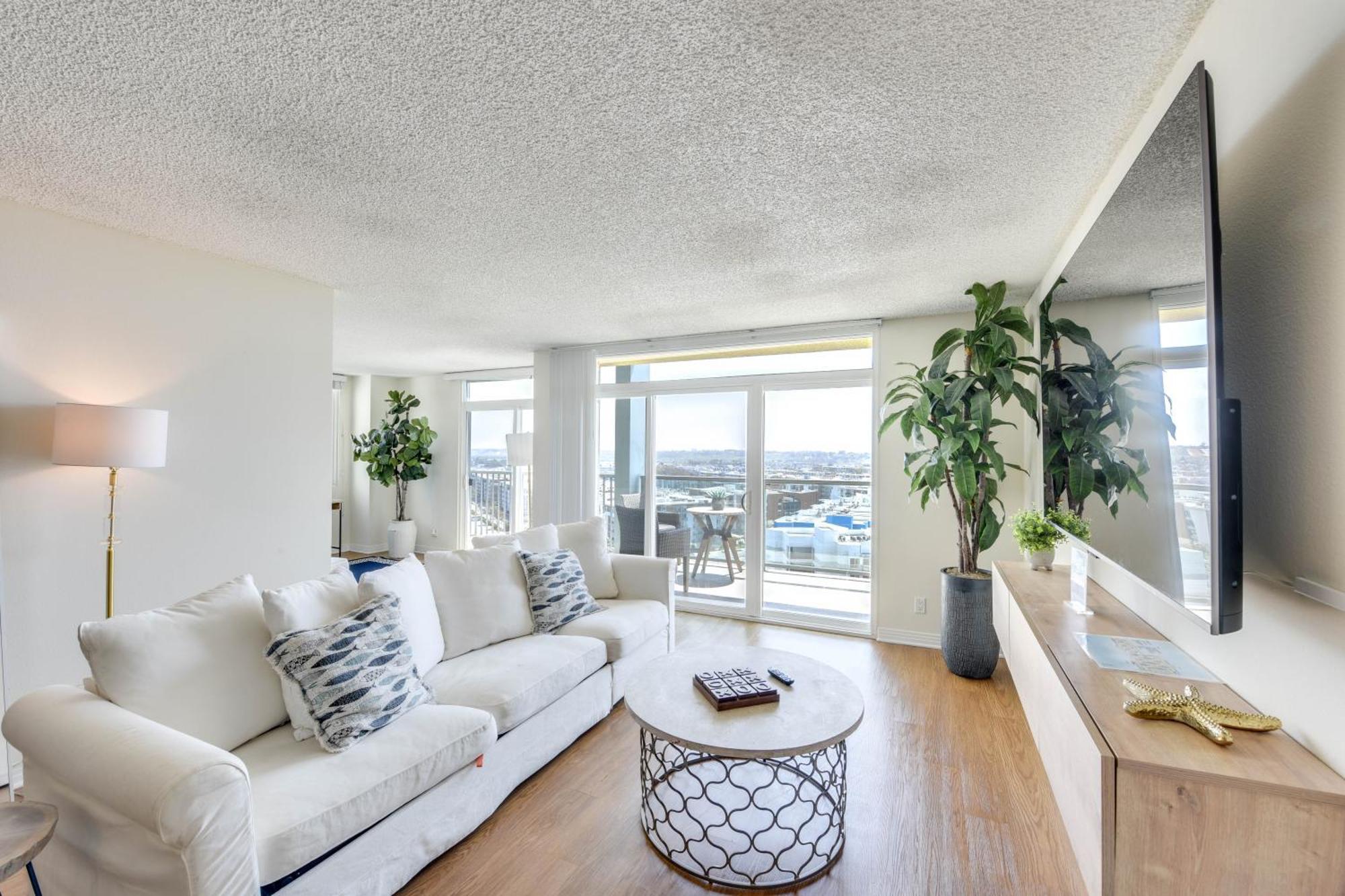 Nautical 2 Bedroom With Beautiful Ocean Views * Los Angeles